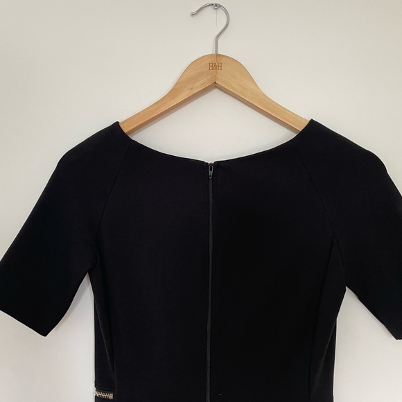 Short sleeve midi black bodycon dress from Simons - Picture 4 of 4